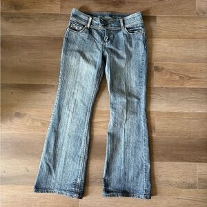 Women’s Light Wash Bootcut Jeans